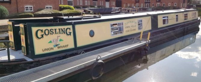 Gosling - a 6-berth pet-friendly canal boat available for hire from union wharf narrowboats