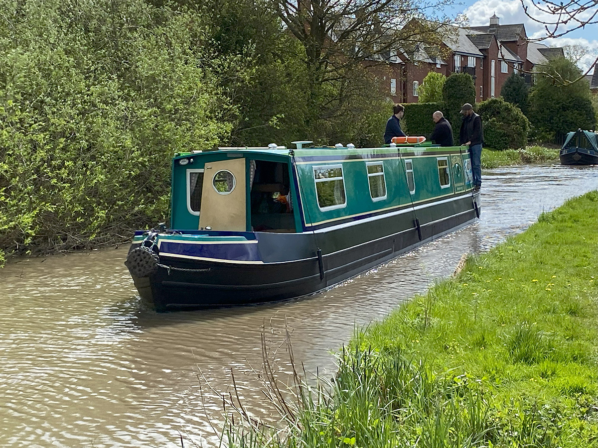 Shelduck - a 4-berth pet-friendly canal boat available for hire from union wharf narrowboats